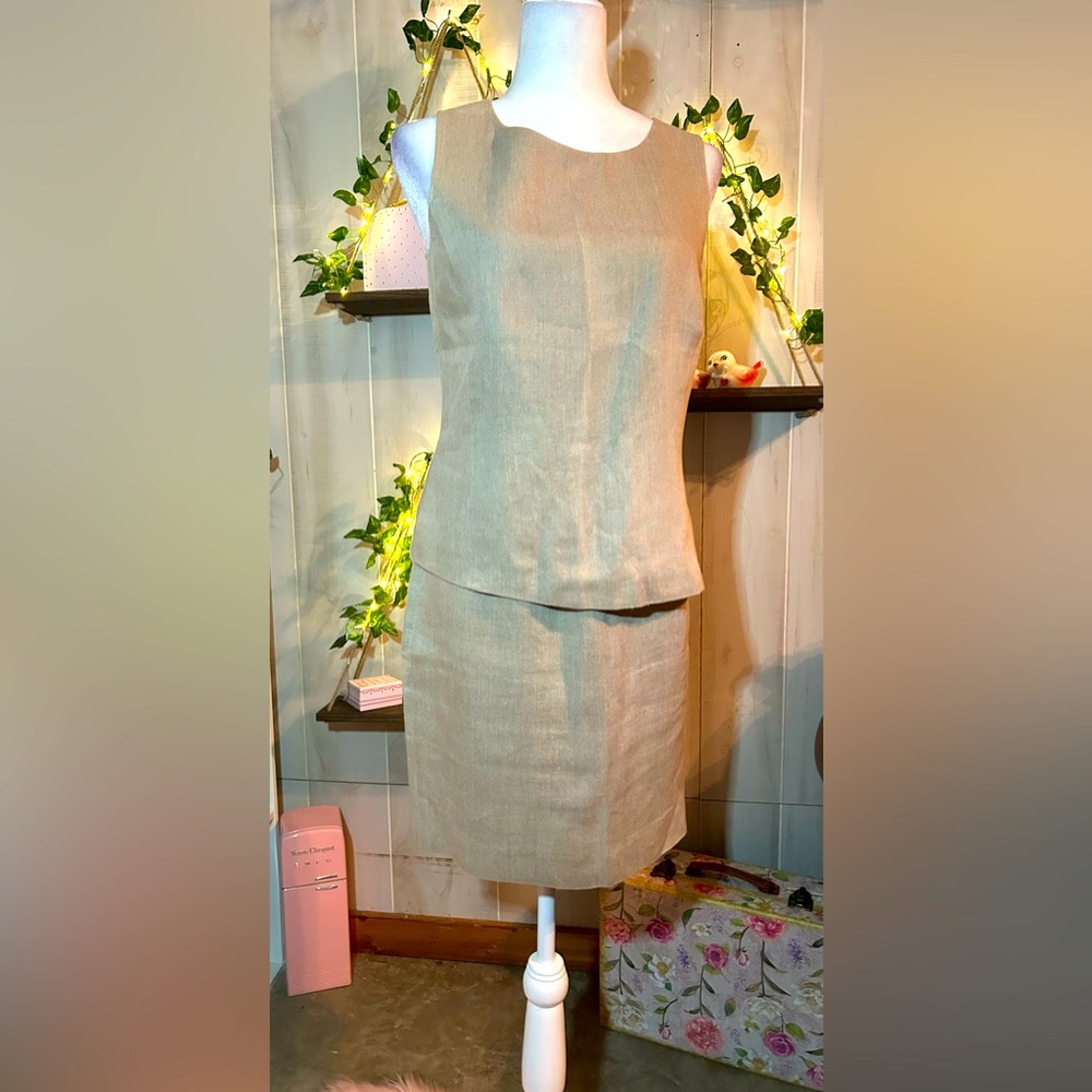 Ann Taylor Loft 2 piece linen skirt set. Size 6